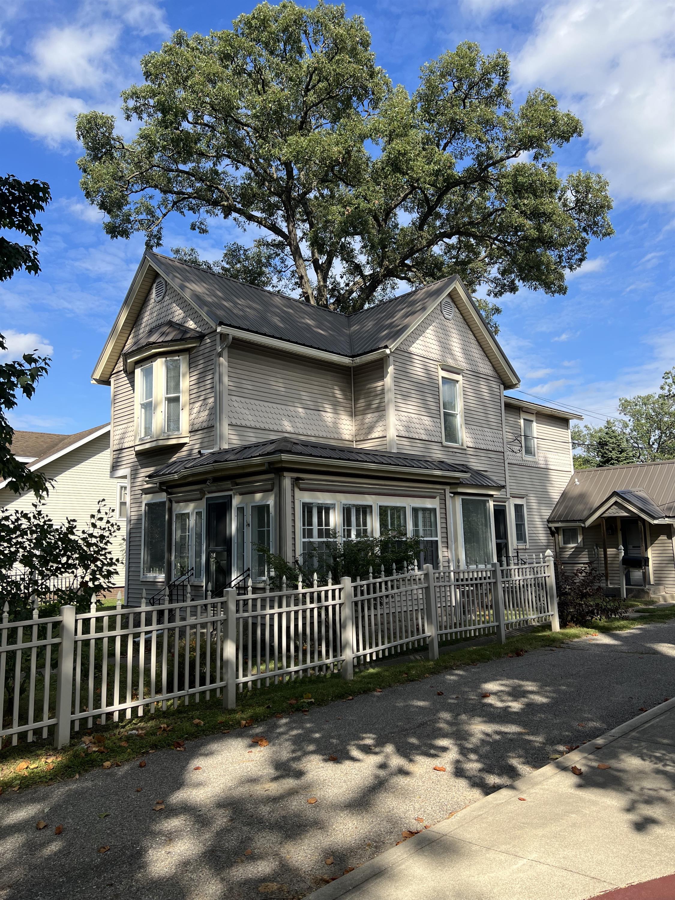 Property thumbnail image